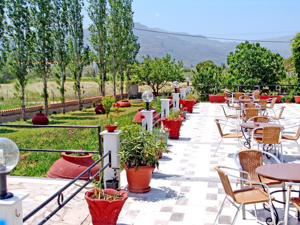 Hotel Pela Skala Kallonis Exterior foto
