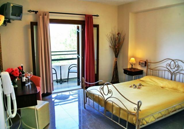 Hotel Pela Skala Kallonis Zimmer foto
